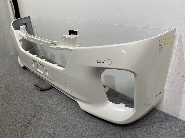 キャラバン NV350 標準 E26 純正 後期 フロントバンパー 62022 5YE0H ピュアホワイトパール QAC 日産(144609)
