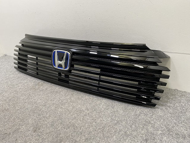 新車取り外し!ヴェゼル/VEZEL RV3/RV4/RV5/RV6 純正 後期 フロントグリル/ラジエーターグリル クリスタルブラックパール NH731P(144614)