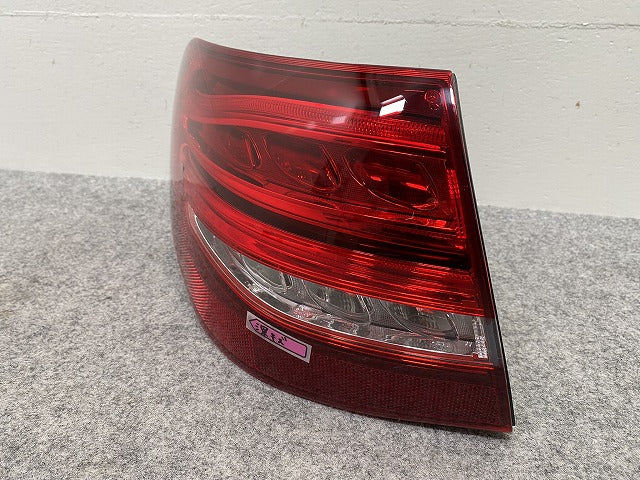 新品!Cクラス/ワゴン W205 純正 左 テールランプ/ライト/レンズ LED A2059065100 A 2059065100 メルセデスベンツ(144646)