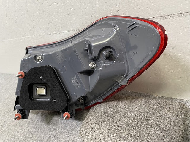 新品!Cクラス/ワゴン W205 純正 左 テールランプ/ライト/レンズ LED A2059065100 A 2059065100 メルセデスベンツ(144646)