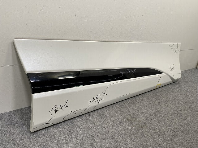 シエンタ 170系/NSP170G/NCP175G ハイブリッド/NHP170G 純正 右 フロントドア サイドパネル ホワイトパールクリスタルシャイン 070(144658)