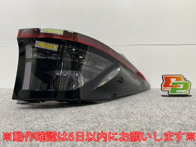 ジャンク!ヤリスクロス HV/MXPB10/MXPB15/MXPJ10/MXPJ15 純正 右 テールランプ/ライト/レンズ LED ICHIKOH 52-330/81550-52E60(144660)