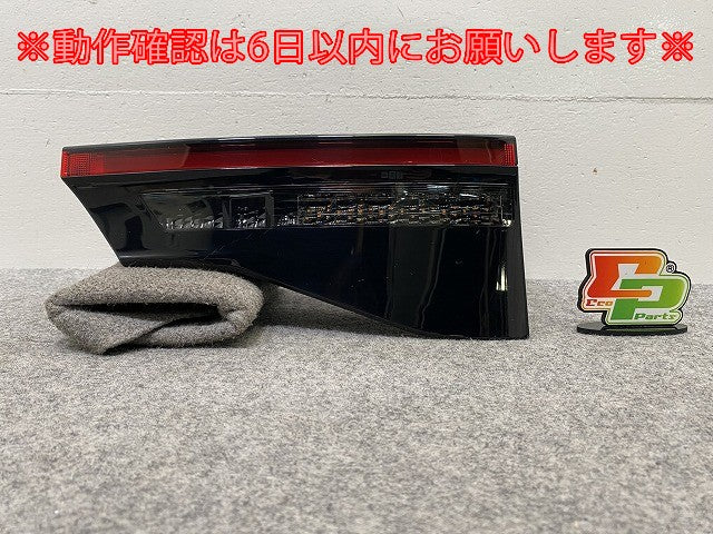 ヤリスクロス MXPB10/MXPB15/HV/MXPJ10/MXPJ15 純正 右 テールランプ/ライト/レンズ LED ICHIKOH 52-332/81580-52420 ブラック ソリッド