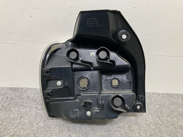 パッソ/ブーン M700A/M710A/M700S/M710S 純正 右 テールランプ/ライト/レンズ LED KOITO 220-69028 トヨタ(144683)