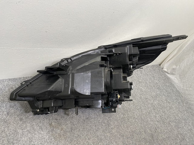 ティアナ J32/PJ32/TNJ32 右 ヘッドライト/ランプ レベライザーハロゲン 刻印A KOITO 100-63987 日産(144697)