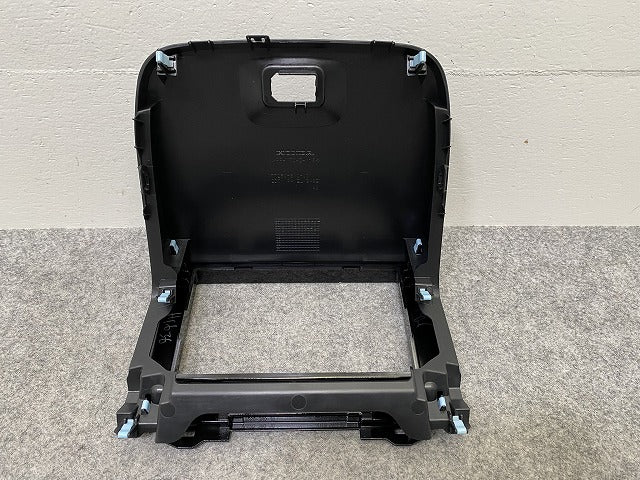 新車取り外し!ヴェゼル/VEZEL RV3/RV4/RV5/RV6 純正  オーディオパネル センターパネル インパネ 77250-3MO-J0 ブラック ソリッド(144718)
