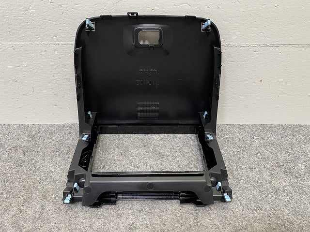 新車取り外し!ヴェゼル/VEZEL RV3/RV4/RV5/RV6 純正  オーディオパネル センターパネル インパネ 77250-3M0-J0 ブラック ソリッド(144720)