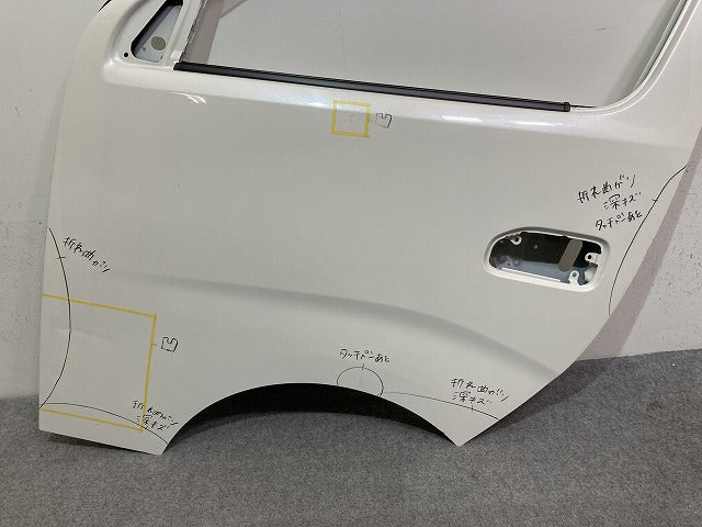 キャラバン NV350 E26 純正 左 フロント ドア バイザー付 ピュアホワイトパール QAC 日産(144727)