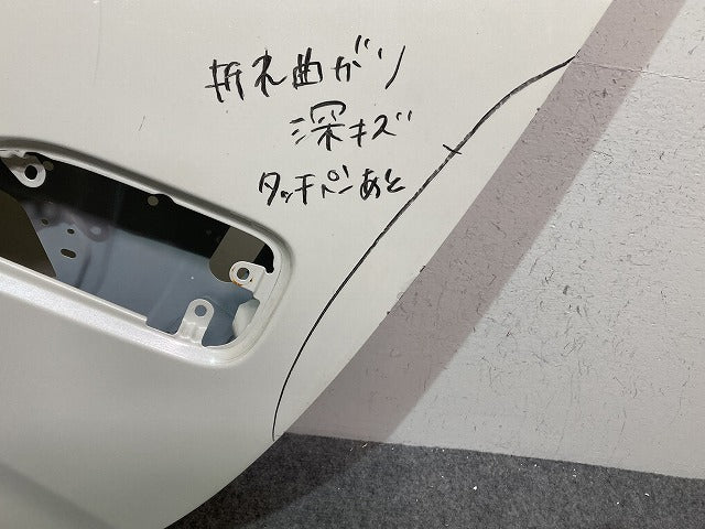 キャラバン NV350 E26 純正 左 フロント ドア バイザー付 ピュアホワイトパール QAC 日産(144727)