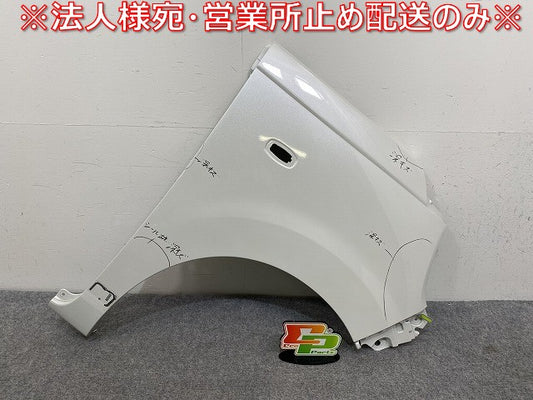 ムーヴ キャンバス/キャンパス LA800S/LA810S 純正 右 フロントフェンダー 53811-B2A50 パールホワイトIII W24 ダイハツ(144728)
