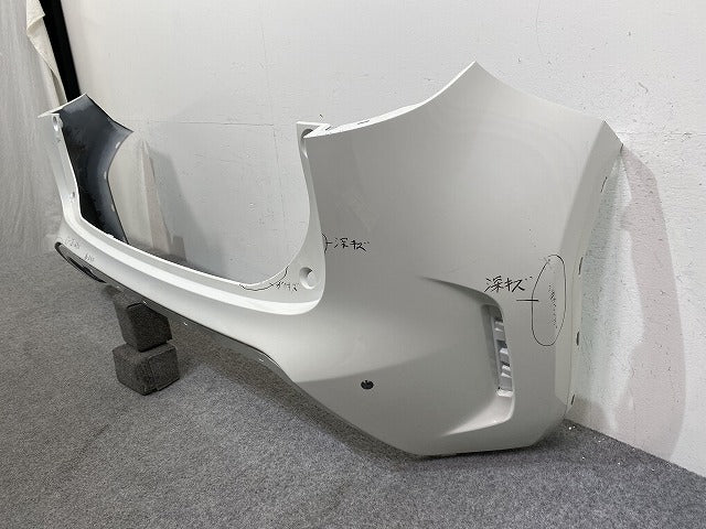 ヤリスクロス MXPB10/MXPB15 ハイブリッド/MXPJ10/15 純正 リア バンパー 52159-52A90/B00/20 ホワイトパールクリスタルシャイン(144733)