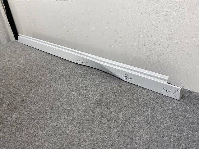 セレナ/ハイウェイスター C28/FC28/FNC28 e-POWER/オーテック/GFC28 純正 右 サイドステップ/サイドスカート 76850 7DF0A QBE 日産(144762)