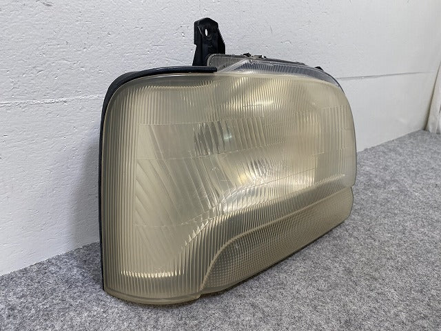 キャリイ トラック DA62T/DA52T 純正 右 ヘッドライト/ランプ ハロゲン KOITO 100-32624 スズキ(144764)