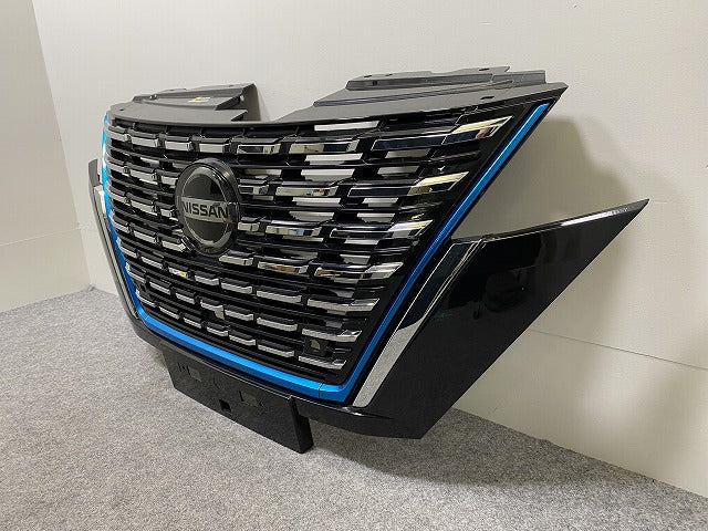 セレナ/ハイウェイスター C27/GFC27/GFNC27 e-POWER/HFC27 純正 後期 フロントグリル/ラジエーターグリル カメラ穴付 62310 5TT4C(144767)