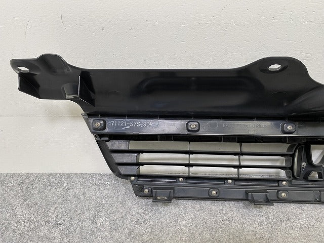 ステップワゴン RF3/RF4 純正 後期 フロント グリル/ラジエーターグリル 71121-S7S-90 素地/メッキ ホンダ(144773)