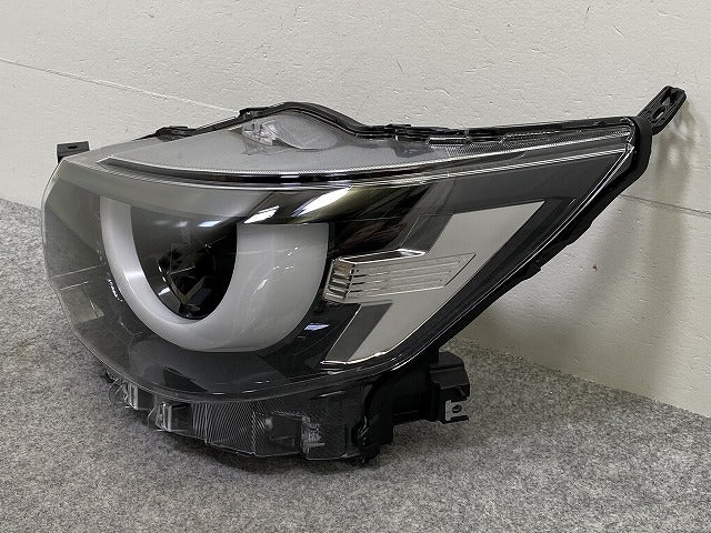 デリカミニ B34A/B35A/B37A/B38A 純正 左 ヘッドライト/ランプ レベライザーLED KOITO 100-237A7 三菱(144804)