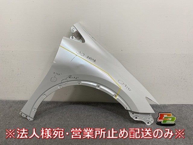 プリウス 60系/ZVW60/ZVW65/MXWH60/MXWH65/MXWH61 純正 右 フロント フェンダー プラチナホワイトパールマイカ 089 トヨタ(144841)