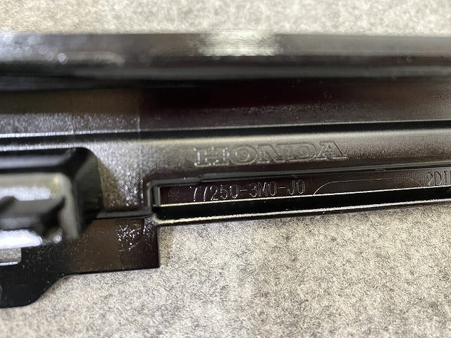 新車取り外し!ヴェゼル/VEZEL/ハイブリッド RV3/RV4/RV5/RV6 純正  オーディオパネル センターパネル インパネ 77250-3M0-J0(144852)