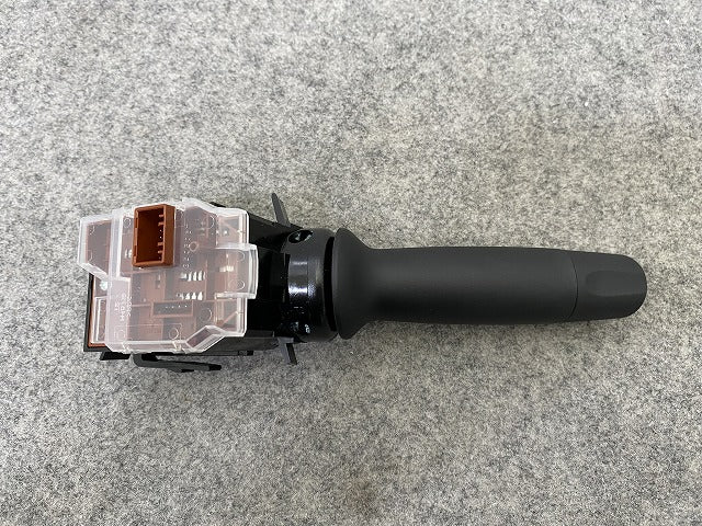 新車取り外し!N-BOX/NBOX Nボックス カスタム/JF5/JF6 純正  ライトスイッチ ウインカー スイッチ レバー ディマー M52531 素地(144856)