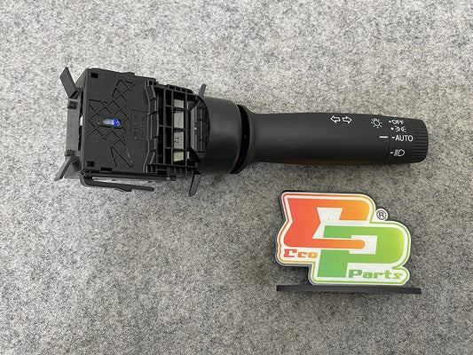 新車取り外し!N-BOX/NBOX Nボックス カスタム/JF5/JF6 純正  ライトスイッチ ウインカー スイッチ レバー ディマー M52531 素地(144859)