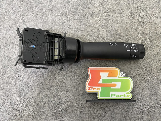 新車取り外し!N-BOX/NBOX Nボックス カスタム/JF5/JF6 純正  ライトスイッチ ウインカー スイッチ レバー ディマー M52531 素地(144860)