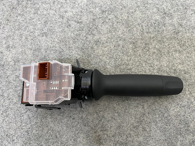新車取り外し!N-BOX/NBOX Nボックス カスタム/JF5/JF6 純正  ライトスイッチ ウインカー スイッチ レバー ディマー M52531 素地(144860)