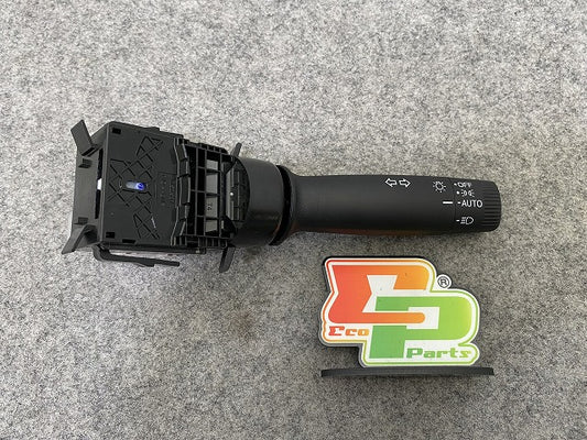 新車取り外し!N-BOX/NBOX Nボックス カスタム/JF5/JF6 純正  ライトスイッチ ウインカー スイッチ レバー ディマー M52531 素地 144863)