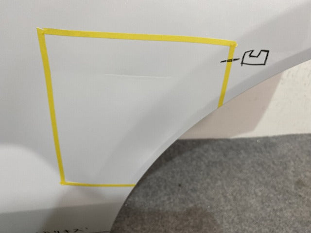 ライズ/ロッキー/レックス Z/G/A200/A210/A201/A202/A/S/F 純正 左 リア ドア バイザー付 シャイニングホワイトパール W25 トヨタ(144872)