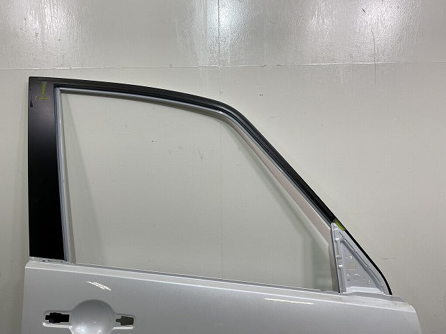 セレナ C28/NC28/FC28/FNC28 e-POWER/GC28/GFC28 純正 右 フロント ドア プリズムホワイト QBE 日産(144874)