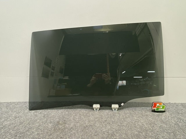 フリード GB3/GB4 ハイブリッド/GP3 純正 左 スライドドア ガラス 43R-007953 ホンダ(144889)