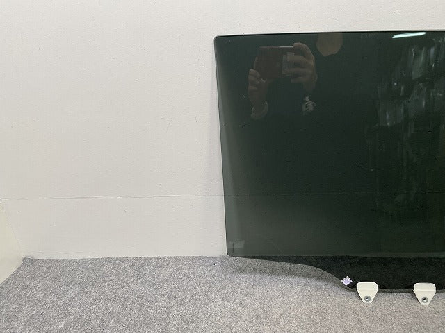 フリード GB3/GB4 ハイブリッド/GP3 純正 左 スライドドア ガラス 43R-007953 ホンダ(144889)