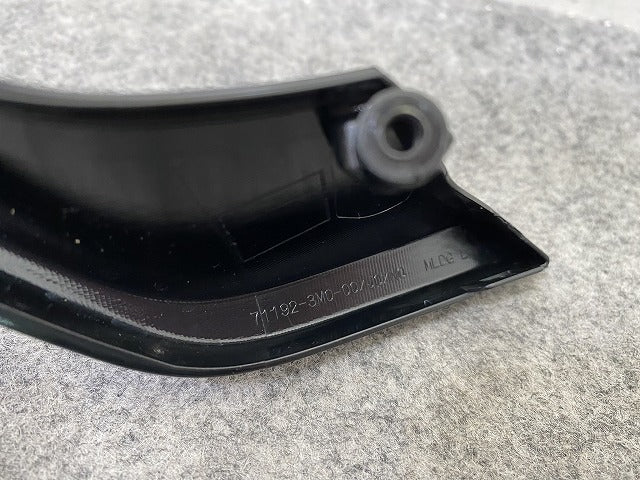 新車取り外し!ヴェゼル/VEZEL RV3/RV4/RV5/RV6 純正 後期 左 フォグランプ/フォグライト ガーニッシュ 71192-3M0-00/J0/ ブラック(144905)
