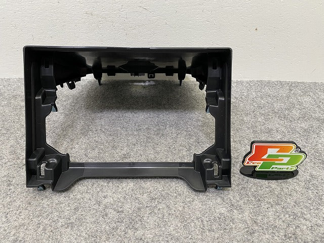 新車取り外し!ヴェゼル/VEZEL/ハイブリッド RV3/RV4/RV5/RV6 純正  オーディオパネル センターパネル インパネ 77250-3M0-J0 素地(144907)