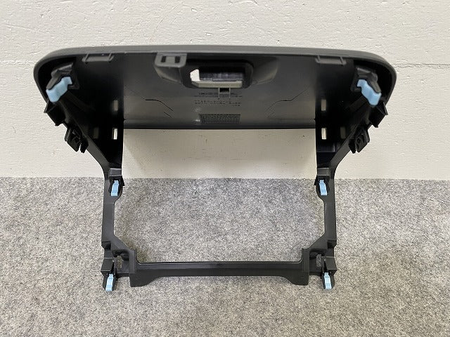 新車取り外し!ヴェゼル/VEZEL/ハイブリッド RV3/RV4/RV5/RV6 純正  オーディオパネル センターパネル インパネ 77250-3M0-J0 素地(144907)