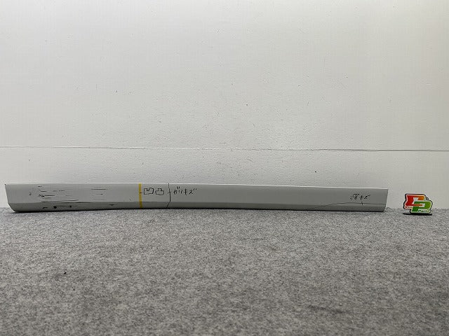 アルファード 30系/AGH30W/AGH35W/GGH30W/GGH35W ハイブリッド/AYH30W 右 スライドドア マッドガード 76905-58050 ホワイトパール(144964)