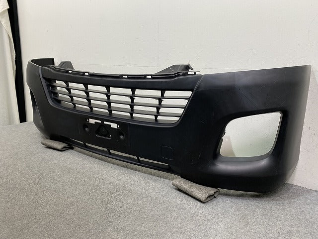 キャラバン NV350 標準 E26 純正 前期 フロント バンパー 62022 3XA0H 素地 日産(144977)