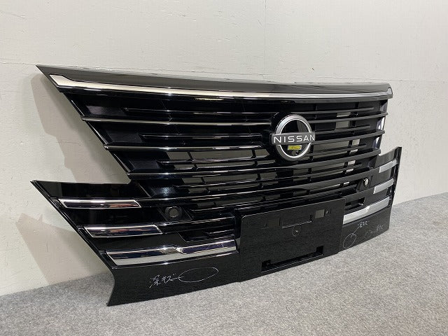 セレナ ハイウェイスター C28/NC/FC/FNC/e-POWER/GC28/GFC 純正 フロント グリル/ラジエーターグリル カメラ穴付 62310 7DF0A(144982)
