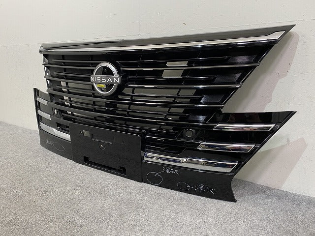 セレナ ハイウェイスター C28/NC/FC/FNC/e-POWER/GC28/GFC 純正 フロント グリル/ラジエーターグリル カメラ穴付 62310 7DF0A(144982)