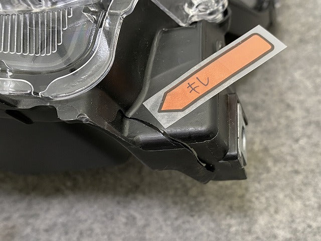 タント カスタム/シフォン カスタム LA650S/LA660S LA650F/LA660F 純正 後期 左 ヘッドライト/LED 刻印Z2 100-69096 81170-B2830(144989)