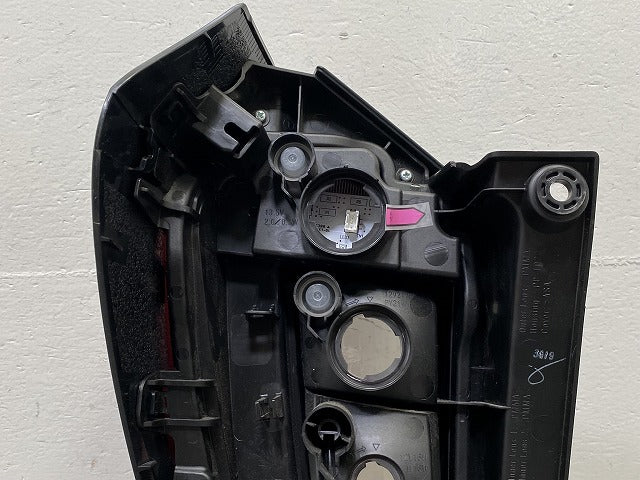 ミライース LA350S/LA360S 純正 右 テールランプ/ライト/レンズ LED TOKAIDENSO 20523 ダイハツ(145027)