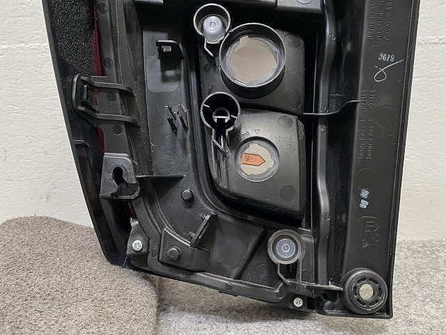 ミライース LA350S/LA360S 純正 右 テールランプ/ライト/レンズ LED TOKAIDENSO 20523 ダイハツ(145027)