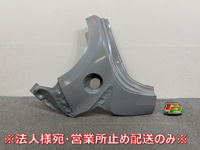 ヤリス KSP210/MXPA10/MXPA15 ハイブリッド/MXPH10/MXPH15 MXPH14/MXPH17 純正 右 クォーター パネル 未塗装 トヨタ(145040)