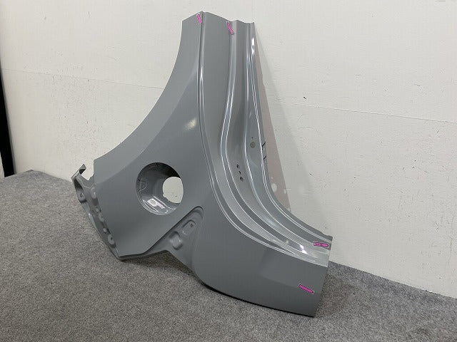 ヤリス KSP210/MXPA10/MXPA15 ハイブリッド/MXPH10/MXPH15 MXPH14/MXPH17 純正 右 クォーター パネル 未塗装 トヨタ(145040)