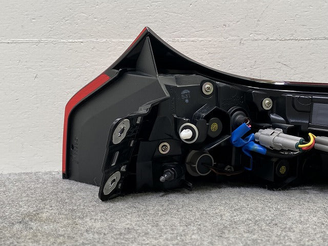 エクストレイル/X-TRAIL T33/SNT33 純正 左 テールランプ/ライト/レンズ LED KOITO 220-2378W 26555-6RX0A 日産(145051)