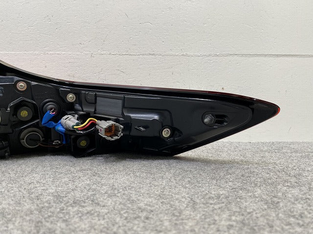 エクストレイル/X-TRAIL T33/SNT33 純正 左 テールランプ/ライト/レンズ LED KOITO 220-2378W 26555-6RX0A 日産(145051)