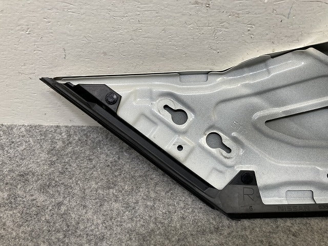 セレナ C27 e-POWER/HC27/HFC27 オーテック/GC27/GNC27 純正 右 フロント フィニッシャー 638F0 5TA0A ブリリアントホワイトパール(145078)