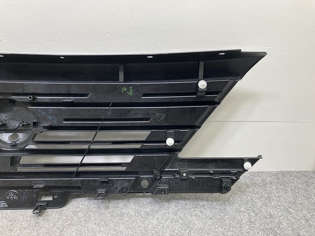 セレナ C28/NC28/FC28/FNC28 e-POWER/GC28/GFC28 純正 フロント グリル/ラジエーターグリル カメラ穴付 62310 7DA0A/62310 7DA1A(145081)