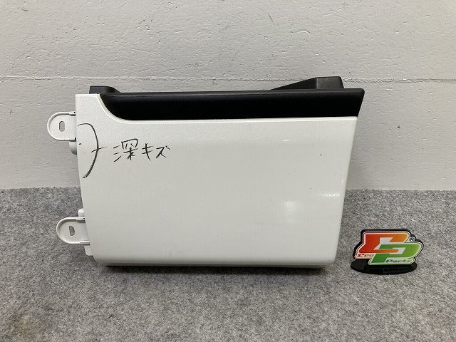 キャラバン NV350 E26 純正 左 フロント ドア サイドステップ/サイドスカート 96151 3XA0A ピュアホワイトパール QAC 日産(145110)