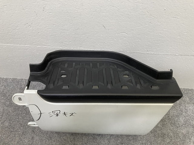 キャラバン NV350 E26 純正 左 フロント ドア サイドステップ/サイドスカート 96151 3XA0A ピュアホワイトパール QAC 日産(145110)