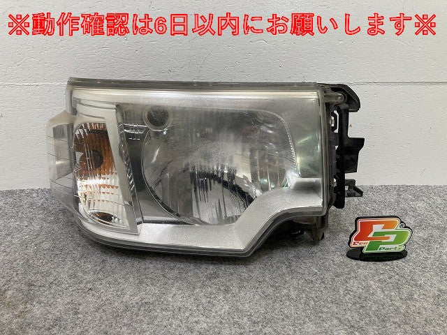 クリッパー NV100/ミニキャブ/タウンボックス U61V U62V U61T U62T U61W U62W U71V U72V 後期 右 ヘッドライト ハロゲン W7036(145116)
